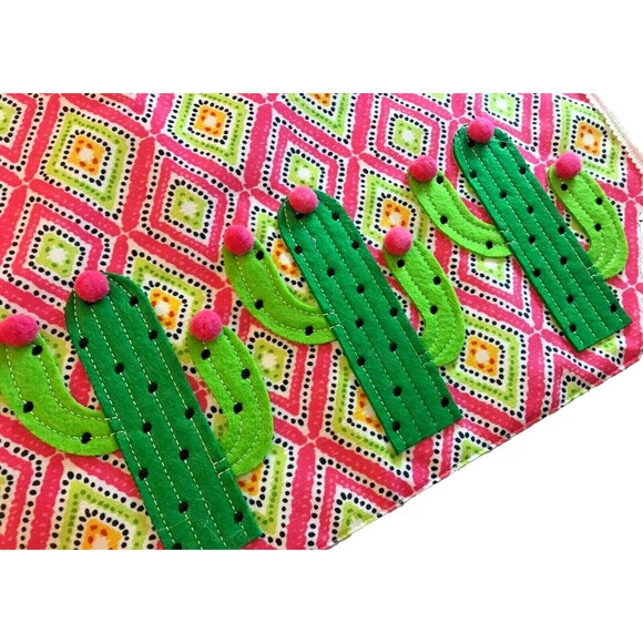 Placemats Cactus 4 Pink Green Applique Diamonds Pom Poms Lot Bright Colors NEW - Picture 3 of 6